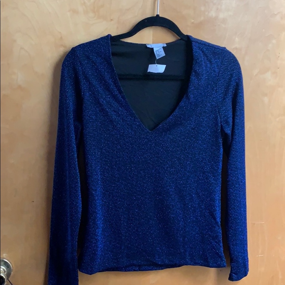 H&M blue v‎ neck top